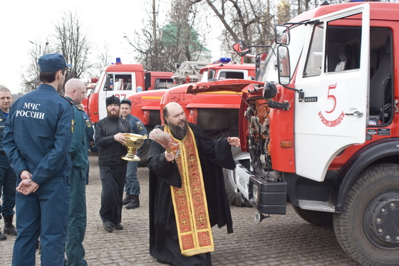 Молебен в честь пожарных