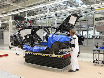 Завод VW в Калуге. Фото Антона Уханова, Лента.Ру