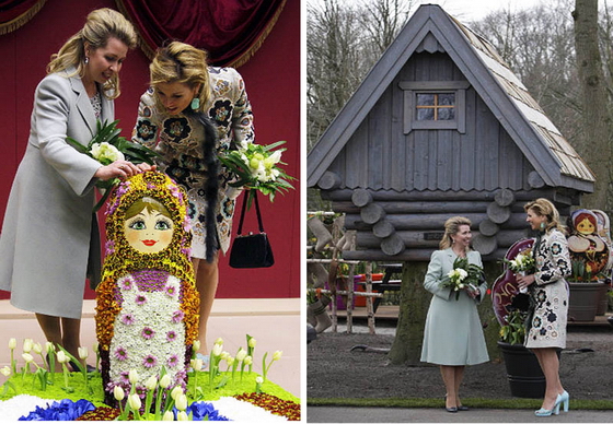 матрешки стали главными героинями ежегодного праздника тюльпанов в Парке Кокиенхофф в Лиссе (Голландия).