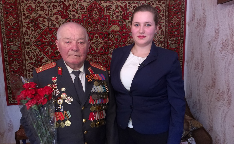 Сотрудники УМВД навестили ветерана Великой Отечественной войны