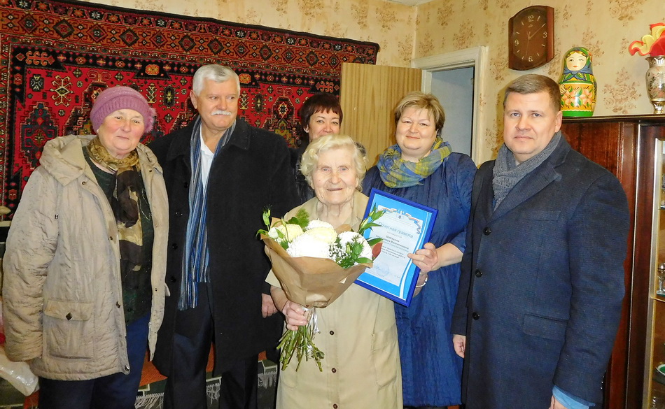Депутаты поздравили ветерана Великой Отечественной войны с 90-летним юбилеем!