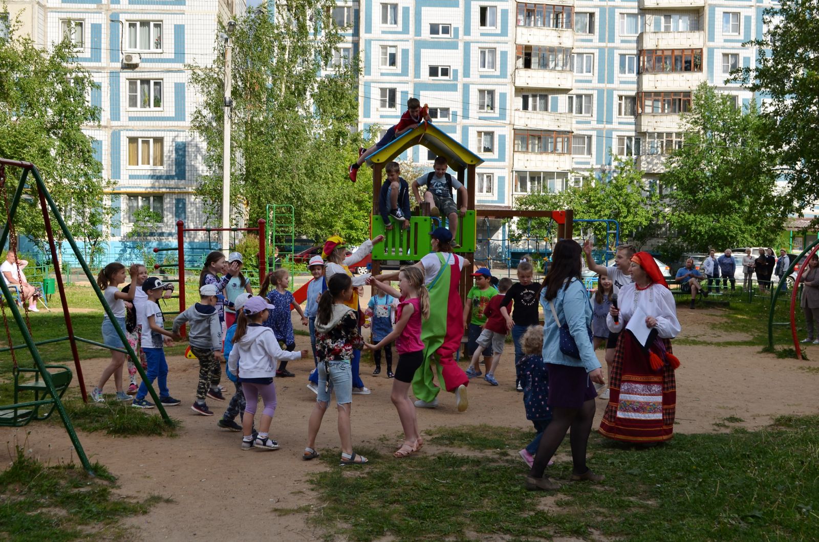 В Сергиевом Посаде стартовала серия детских дворовых праздников